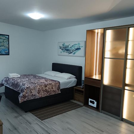 Faveria Apartments Amphitheater With Free Parking بولا المظهر الخارجي الصورة