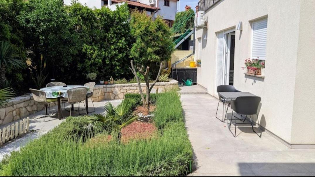 Faveria Apartments Amphitheater With Free Parking بولا المظهر الخارجي الصورة