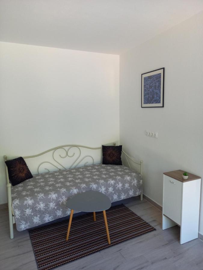 Faveria Apartments Amphitheater With Free Parking بولا المظهر الخارجي الصورة