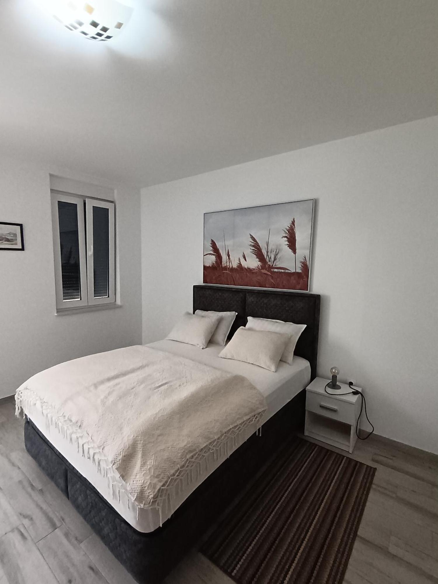 Faveria Apartments Amphitheater With Free Parking بولا المظهر الخارجي الصورة