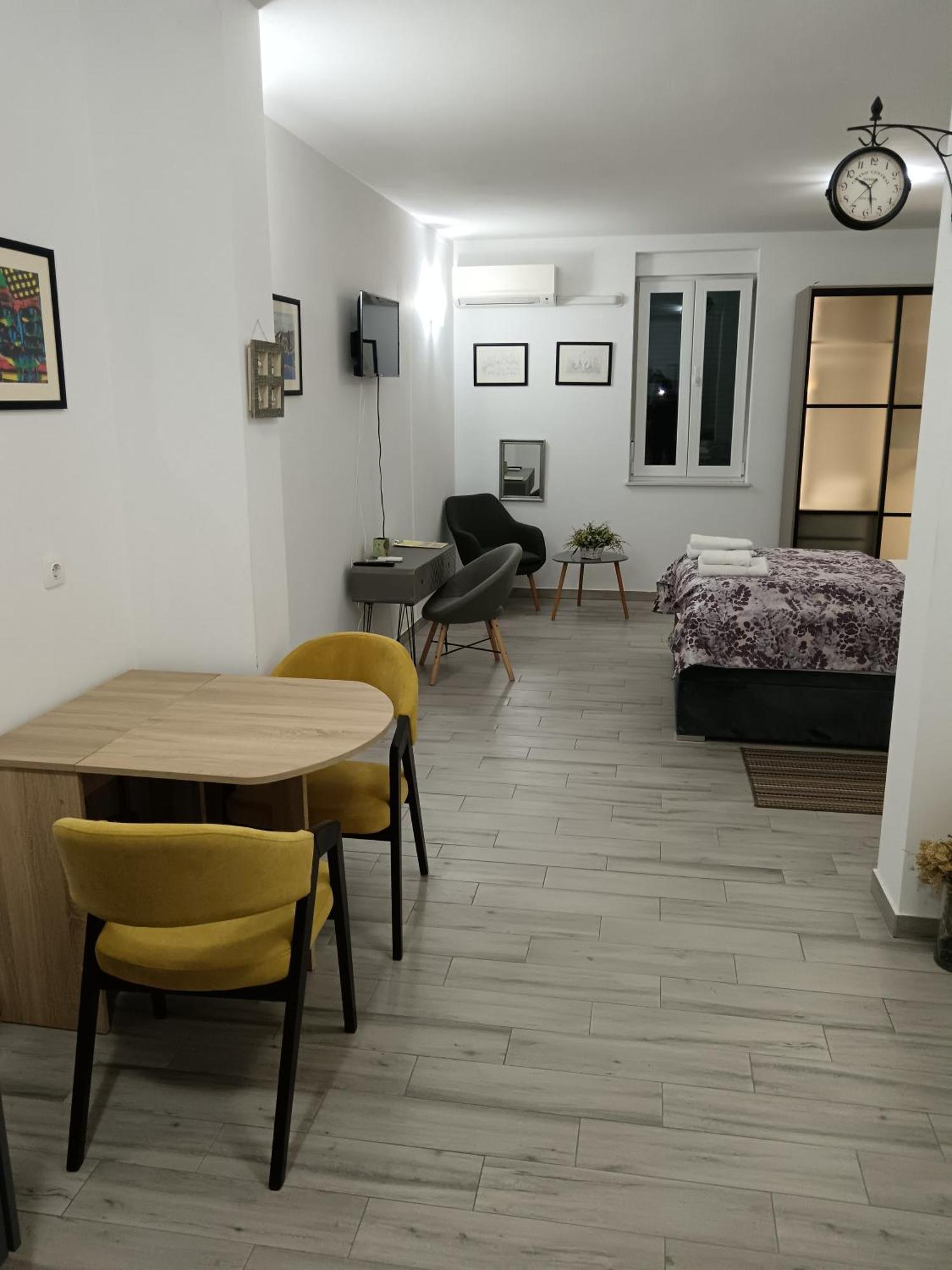 Faveria Apartments Amphitheater With Free Parking بولا المظهر الخارجي الصورة