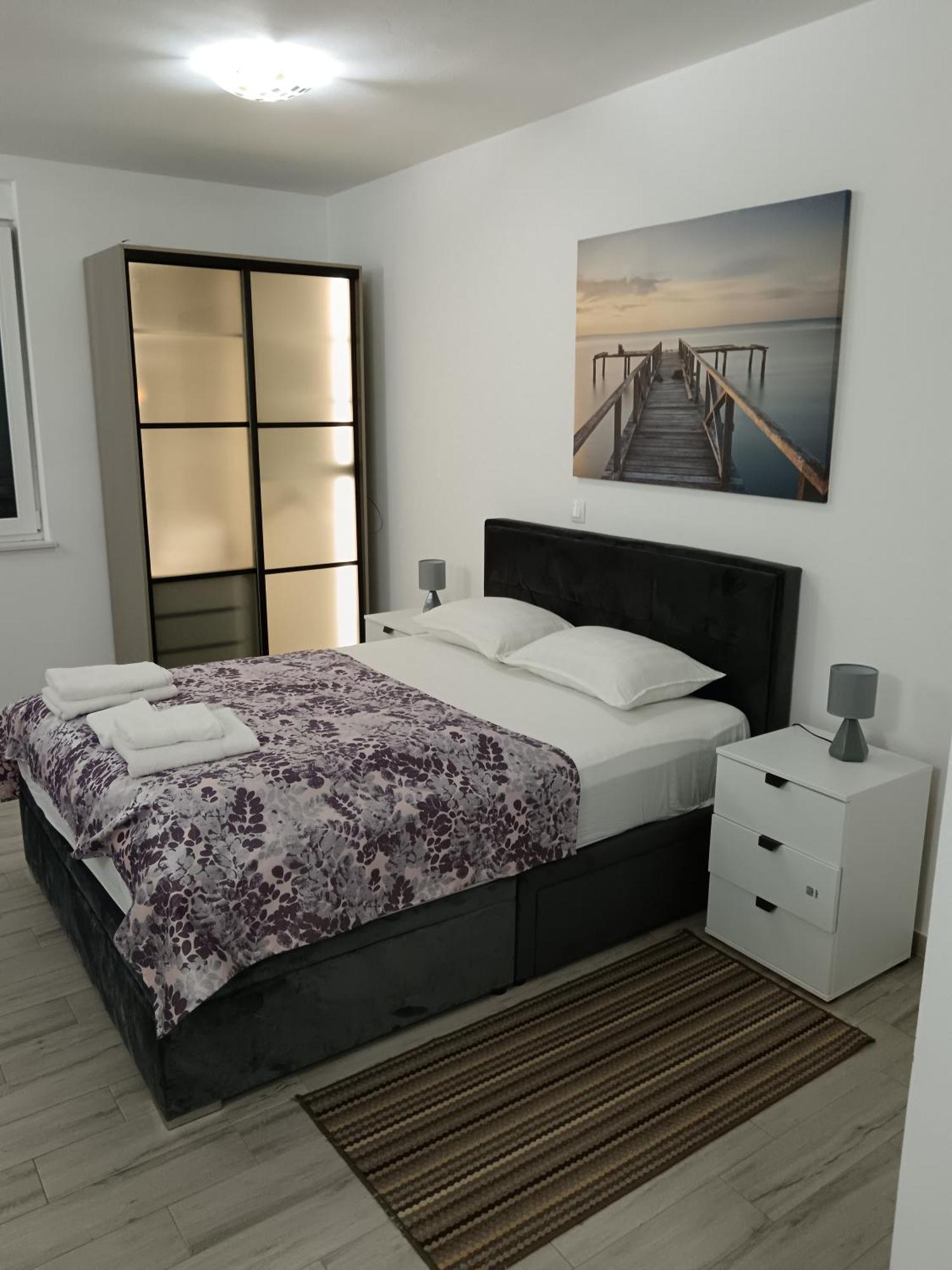 Faveria Apartments Amphitheater With Free Parking بولا المظهر الخارجي الصورة